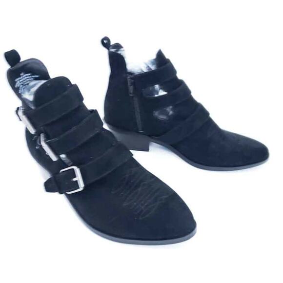 NEW 6.5 Kelsey Triple Buckle Cut Out Western Bootie Universal Thread - Picture 1 of 6